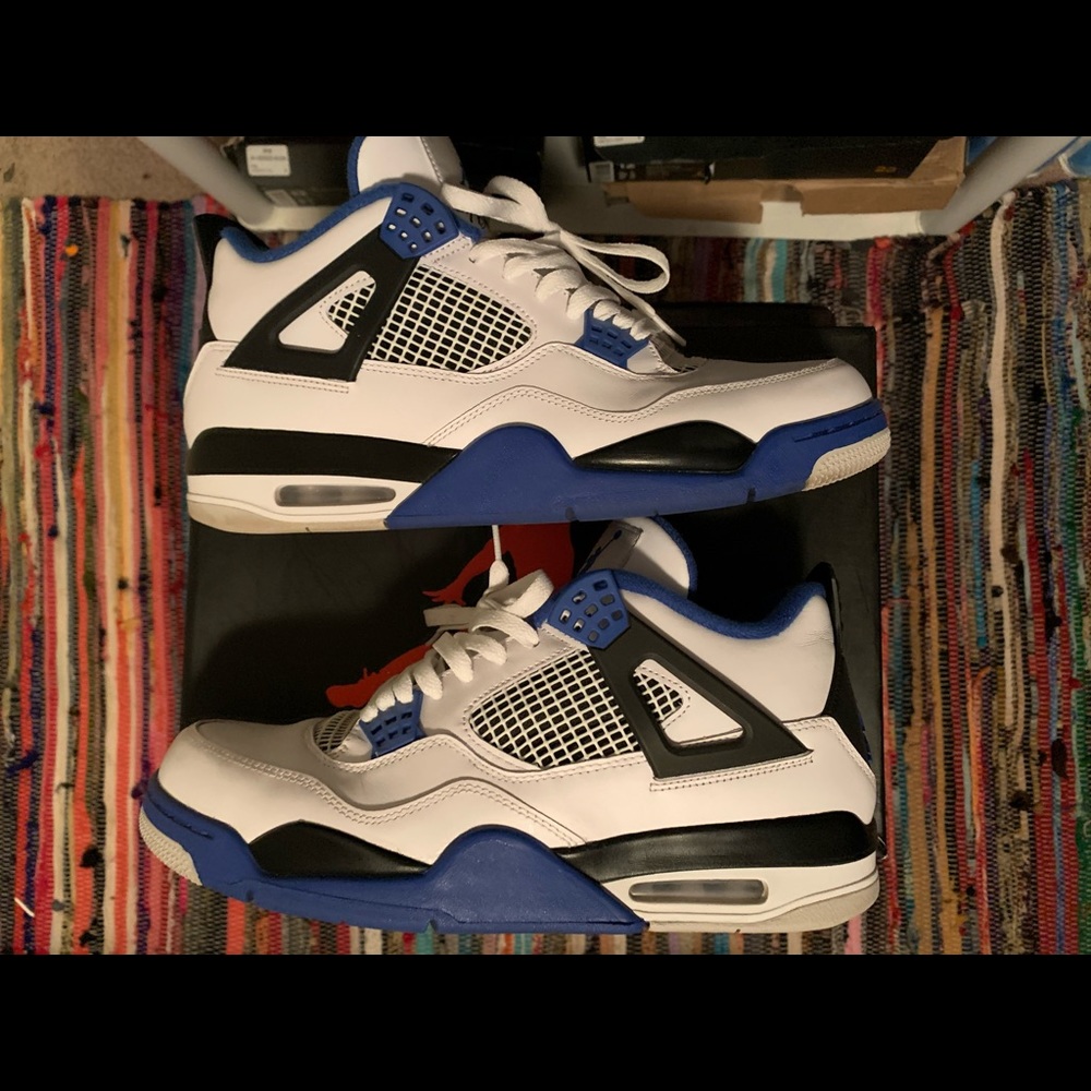 Jordan 4 retro “Motorsport”
